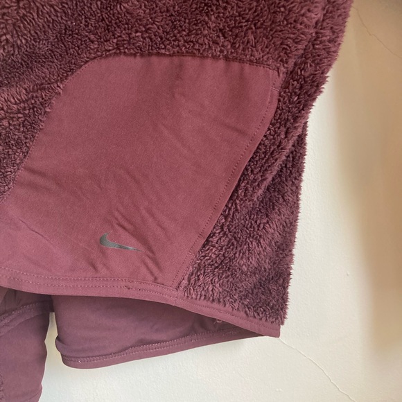 Nike Women’s Sherpa Therma Fleece Training Hoodie Maroon Large - Picture 3 of 8